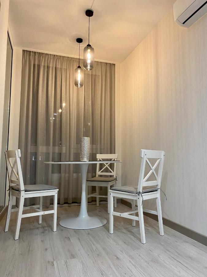 Slavutich Apartments Near Metro Station เคียฟ ภายนอก รูปภาพ