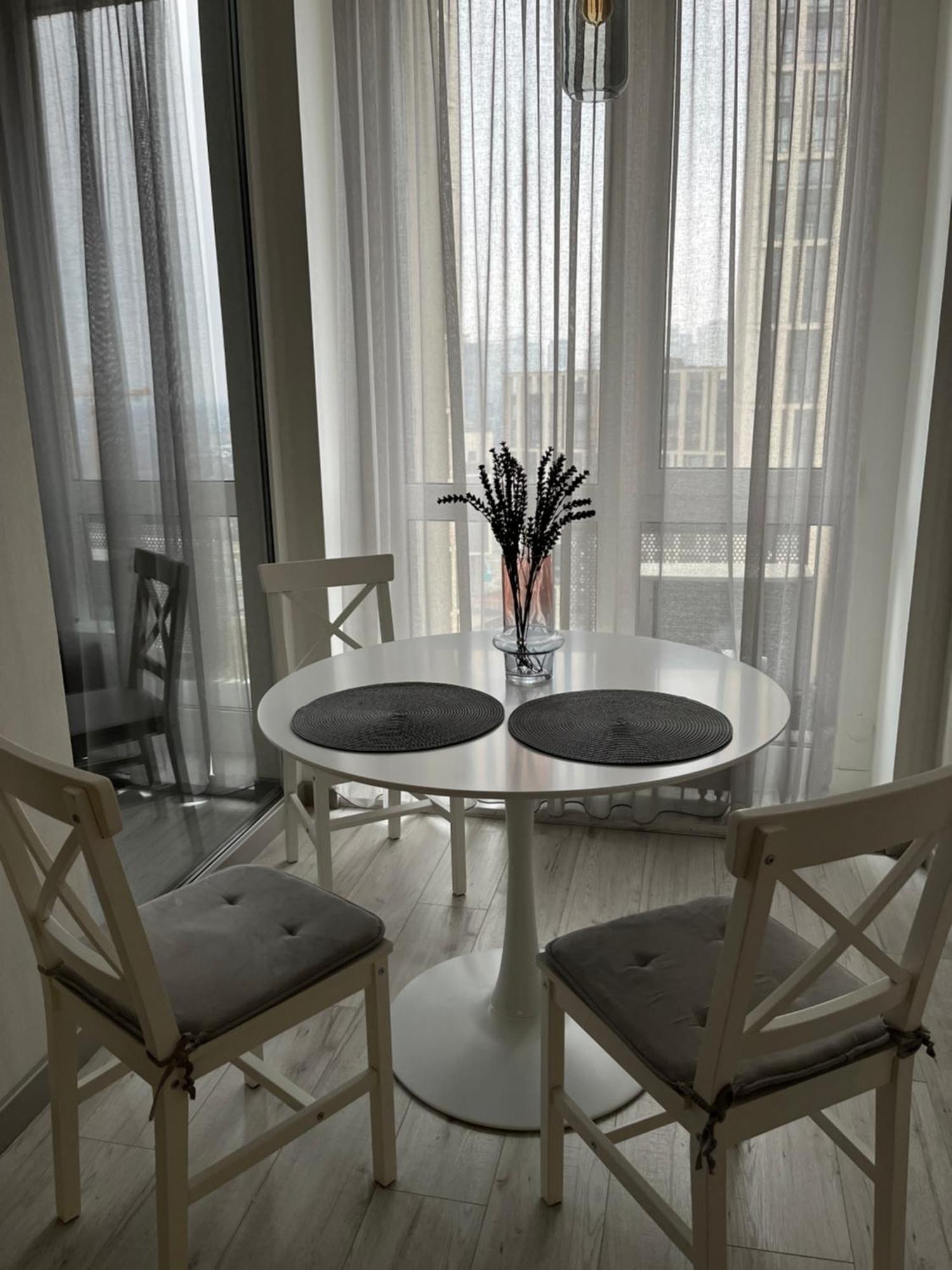 Slavutich Apartments Near Metro Station เคียฟ ภายนอก รูปภาพ